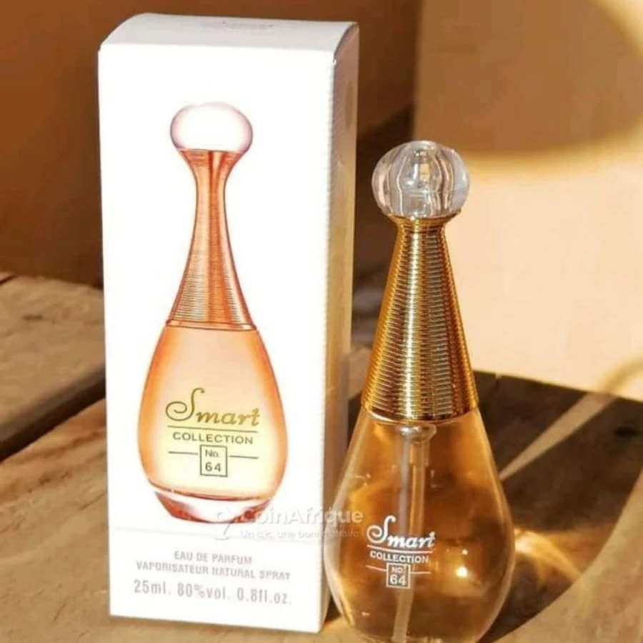 Eau de parfum Smart Collection présentée sur un plateau